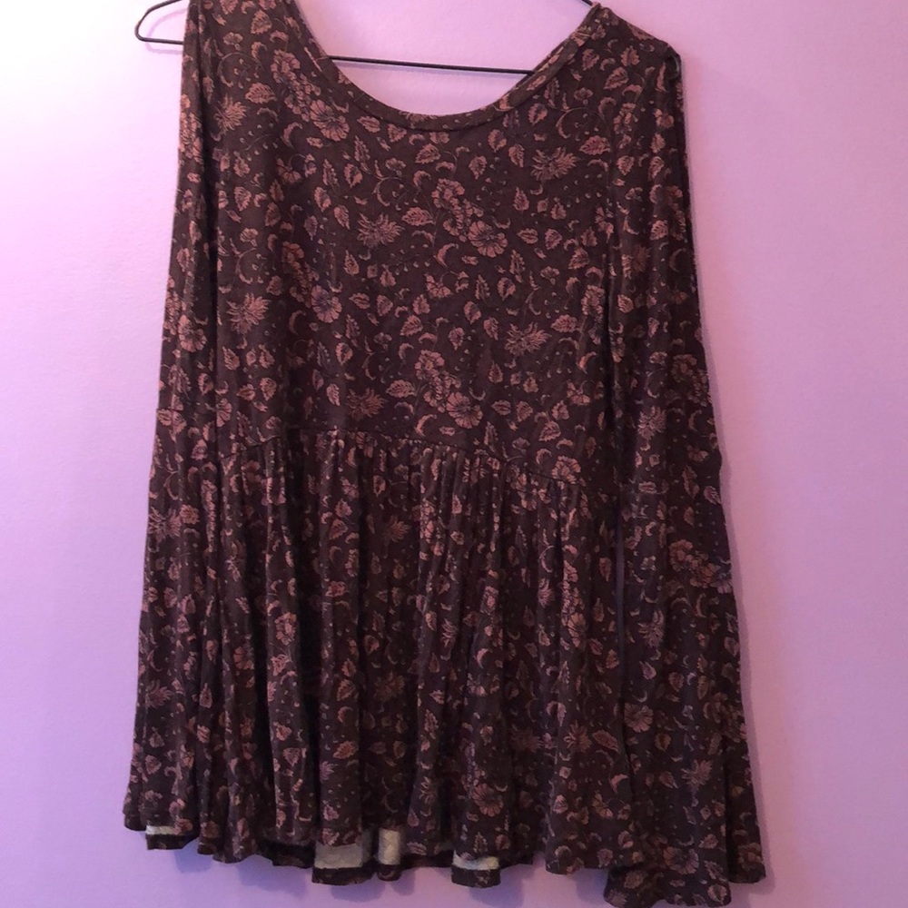 AE long sleeve, cute flowy top
